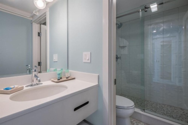 Pelham House Resort image 28